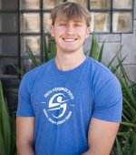 Braden Johnson – Strength Coach at Smith Performance Center Braden Johnson, strength coach at Smith Performance Center, specializing in strength training, movement mechanics, and progressive programming.